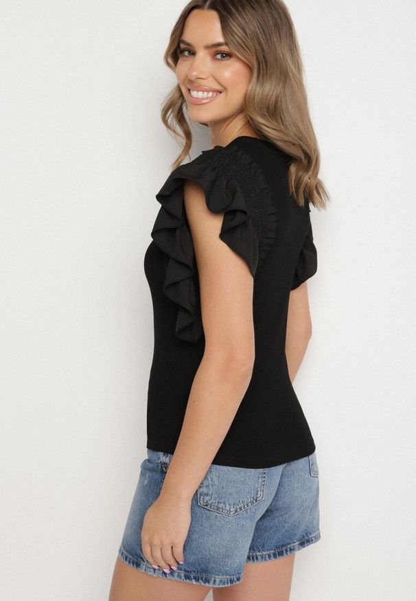 Born2be - Czarna Bluzka Ferda. Typ kołnierza: kołnierz z falbankami. Kolor: czarny. Materiał: bawełna, dzianina. Długość rękawa: krótki rękaw. Długość: krótkie. Wzór: gładki. Styl: elegancki