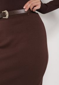 Born2be - Brązowa Ołówkowa Spódnica z Wiskozą Zdobiona Rozcięciem i Paskiem Rowedela. Okazja: na co dzień. Kolor: brązowy. Materiał: wiskoza. Wzór: aplikacja. Styl: casual, elegancki #7