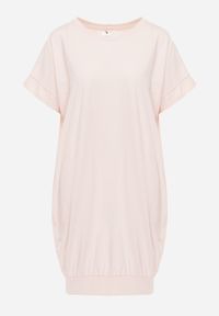 Renee - Jasnoróżowa T-shirtowa Sukienka Pudełkowa z Elastycznej Bawełny Ellensa. Kolor: różowy. Materiał: bawełna. Styl: wakacyjny. Długość: mini #8