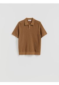 Reserved - Strukturalny sweter polo - beżowy. Typ kołnierza: polo. Kolor: beżowy. Materiał: bawełna, dzianina