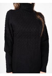 Silvian Heach Sukienka | PGA22113VE | Kobieta | Czarny. Okazja: na co dzień. Typ kołnierza: golf. Kolor: czarny. Materiał: nylon, akryl. Wzór: aplikacja. Typ sukienki: proste. Styl: casual. Długość: mini #4