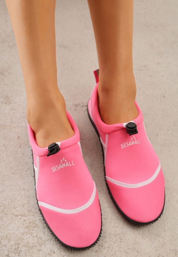Born2be - Fuksjowo-Białe Elastyczne Buty Sportowe do Wody Ralvie. Okazja: na plażę. Kolor: różowy. Materiał: bawełna, len. Sezon: lato