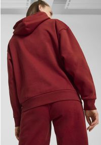 Puma - Damska bluza z kapturem ESS+ Script PUMA Intense Red White Rubber. Typ kołnierza: kaptur. Kolor: czerwony, biały, wielokolorowy