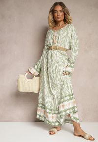 Renee - Zielona Wiskozowa Sukienka z Printem w Stylu Boho z Chwostami Erianea. Okazja: na co dzień. Kolor: zielony. Materiał: wiskoza. Długość rękawa: długi rękaw. Wzór: nadruk. Typ sukienki: proste. Styl: boho #4