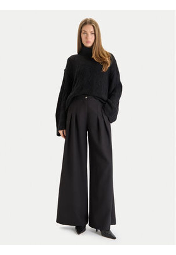 TwinSet - TWINSET Golf 252TT3424 Czarny Relaxed Fit. Typ kołnierza: golf. Kolor: czarny. Materiał: wełna, wiskoza