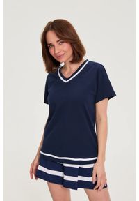 MOODO - Bluzka z dekoltem w serek granatowa. Typ kołnierza: dekolt w serek. Kolor: niebieski. Materiał: bawełna, elastan #1