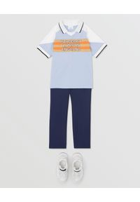 BURBERRY CHILDREN - Niebieska koszulka polo z logo 3-14 lat. Typ kołnierza: polo. Kolor: niebieski. Materiał: denim, bawełna, dresówka, elastan. Wzór: paski. Sezon: lato. Styl: klasyczny #2