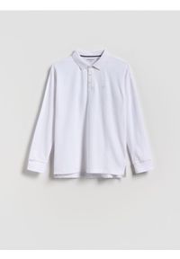 Reserved - Bawełniany longsleeve polo - biały. Typ kołnierza: polo. Kolor: biały. Materiał: bawełna. Długość rękawa: długi rękaw
