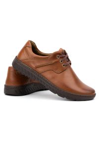 KOMODO Buty męskie skórzane Casual 923K brązowe. Okazja: na co dzień. Kolor: brązowy. Materiał: skóra. Styl: casual #9