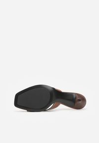 Renee - Brązowe Klapki na Szpilce z Wycięciami po Bokach Amaliliphis. Okazja: na co dzień. Kolor: brązowy. Materiał: jeans. Obcas: na szpilce. Styl: casual, elegancki #7