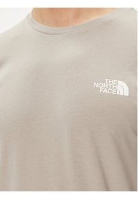 The North Face Longsleeve Easy NF0A87N8 Szary Regular Fit. Kolor: szary. Materiał: bawełna. Długość rękawa: długi rękaw
