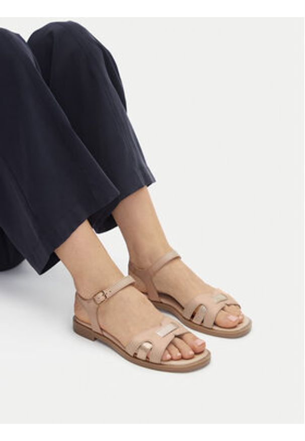 Lasocki Sandały RST-EMIE-04 Beżowy. Kolor: beżowy. Materiał: skóra