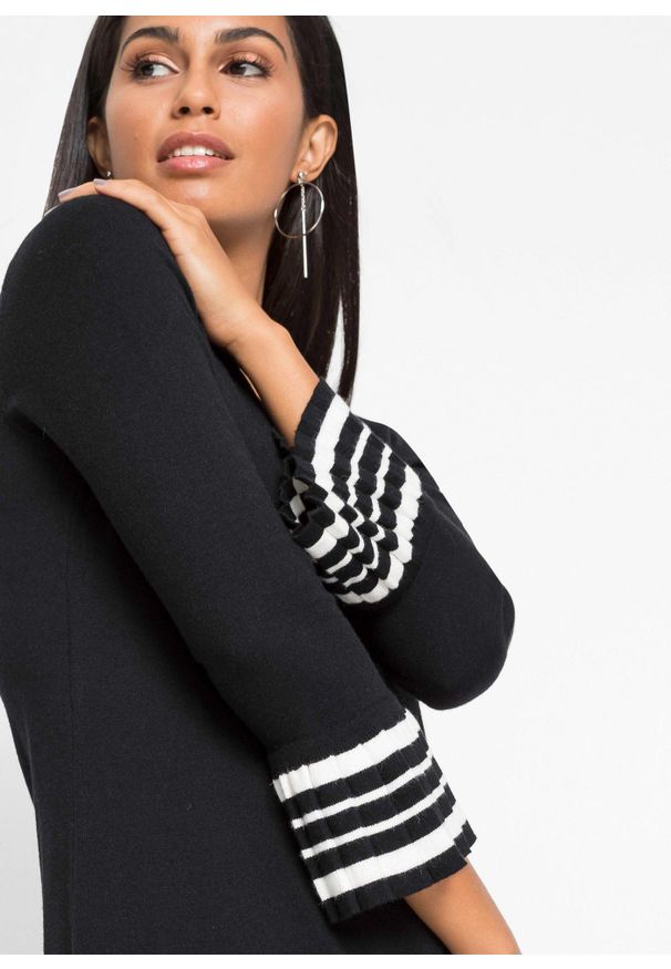 bonprix - Sukienka dzianinowa z mieszanki wiskozy. Kolor: czarny. Materiał: dzianina, wiskoza. Wzór: paski