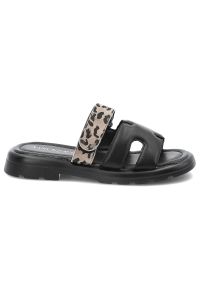 Czarne Klapki Vinceza Modne Obuwie Damskie Moro. Okazja: na co dzień. Kolor: czarny. Wzór: moro. Sezon: lato. Styl: casual, klasyczny, elegancki