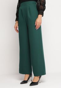 Born2be - Ciemnozielone Eleganckie Spodnie z Szerokimi Nogawkami Kahinuni. Kolor: zielony. Materiał: tkanina. Wzór: gładki. Styl: elegancki #1