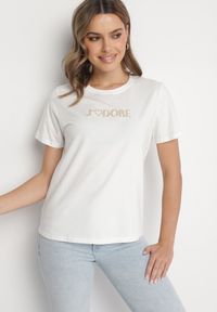Born2be - Biały Bawełniany T-shirt Ozdobiony Napisem Nalaviraen. Okazja: na randkę, na co dzień, na spacer. Kolor: biały. Materiał: bawełna. Wzór: aplikacja, napisy. Styl: casual, elegancki #6