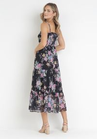 Born2be - Czarna Sukienka Aegerios. Typ kołnierza: dekolt w serek. Kolor: czarny. Materiał: tkanina. Długość rękawa: na ramiączkach. Wzór: geometria, kwiaty. Długość: maxi #2