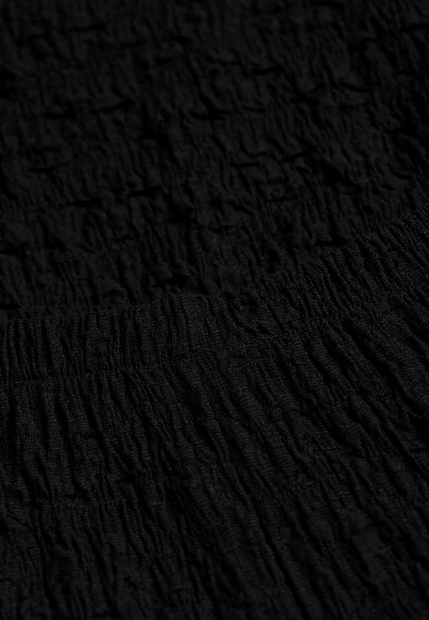 Born2be - Czarny Gładki Komplet Szerokie Spodnie i Marszczona Bluzka ze Stójką Merithie. Kolor: czarny. Materiał: materiał. Wzór: gładki