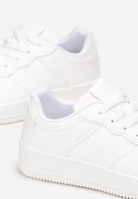 Born2be - Białe Sneakersy Sznurowane Finos. Wysokość cholewki: przed kostkę. Kolor: biały. Materiał: materiał. Szerokość cholewki: normalna