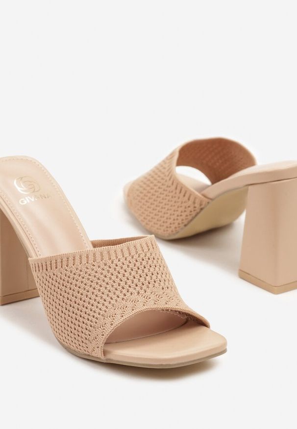 Born2be - Beżowe Klapki na Obcasie z Plecioną Cholewką Aluisse. Okazja: na co dzień. Kolor: beżowy. Materiał: materiał, jeans. Obcas: na obcasie. Styl: wizytowy, casual. Wysokość obcasa: średni