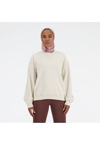 Bluza damska New Balance WT41500LIN – beżowa. Kolor: beżowy. Materiał: bawełna, dresówka, prążkowany, tkanina
