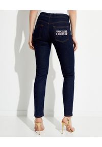 Versace Jeans Couture - VERSACE JEANS COUTURE - Jeansowe spodnie Slim. Kolor: niebieski #5