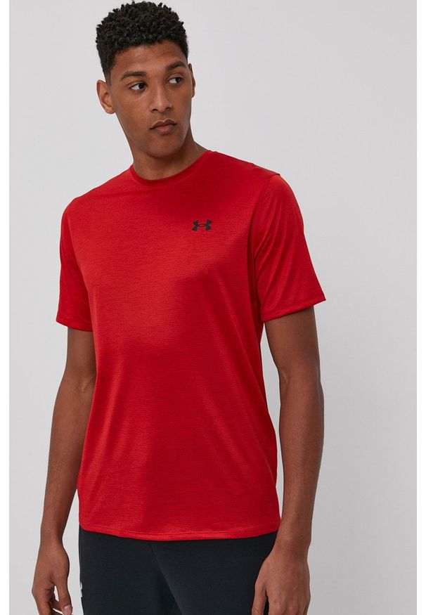 Under Armour - T-shirt. Okazja: na co dzień. Kolor: czerwony. Materiał: dzianina. Styl: casual