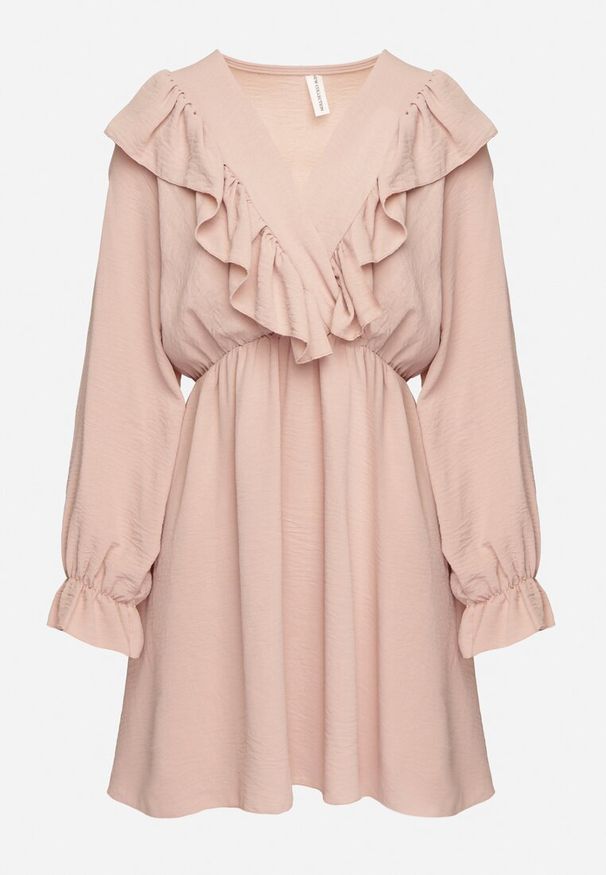 Born2be - Różowa Rozkloszowana Sukienka o Kopertowym Kroju z Falbankami Celonara. Okazja: na imprezę. Typ kołnierza: kołnierz z falbankami. Kolor: różowy. Typ sukienki: kopertowe. Styl: elegancki