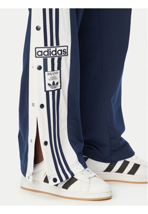 Adidas - adidas Spodnie dresowe Adibreak Classic KD1515 Granatowy Regular Fit. Kolor: niebieski. Materiał: syntetyk
