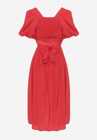 Renee - Czerwona Wiskozowa Sukienka Ozdobiona Kwadratowym Dekoltem Deviselle. Okazja: na imprezę, na spacer. Typ kołnierza: dekolt kwadratowy. Kolor: czerwony. Materiał: wiskoza. Wzór: aplikacja. Sezon: lato. Styl: elegancki #4