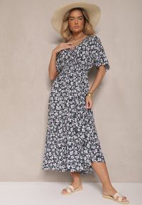 Renee - Granatowa Sukienka Rozkloszowana o Kopertowym Kroju w Kwiatowy Print Borriz. Okazja: na co dzień. Kolor: niebieski. Materiał: materiał. Wzór: kwiaty, nadruk. Sezon: lato, wiosna. Typ sukienki: kopertowe. Styl: casual, elegancki #3