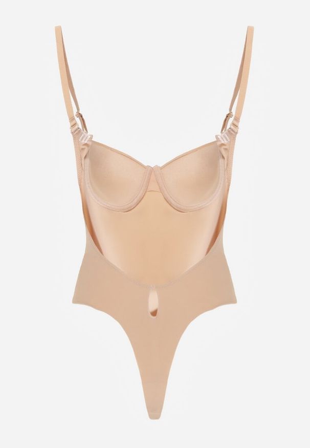 Born2be - Beżowe Body Bieliźniane do Ubrań z Wyciętymi Plecami i Odkrytymi Ramionami Urilvia. Kolor: beżowy