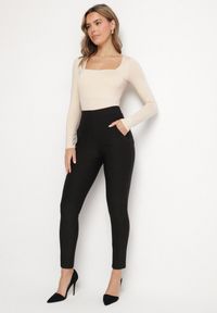 Born2be - Czarne Spodnie o Dopasowanym Kroju z Gumką w Talii i Kieszeniami Rizenna. Okazja: na co dzień. Kolor: czarny. Styl: klasyczny, elegancki, casual #5