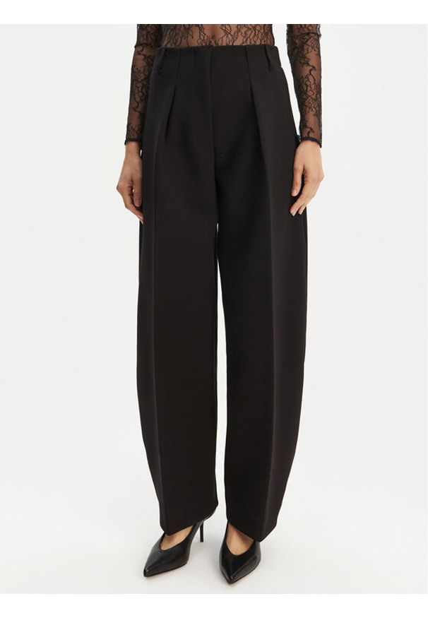 JACQUEMUS Spodnie materiałowe Le Pantalon Ovalo 24E241PA0791718 990 Czarny Regular Fit. Kolor: czarny. Materiał: syntetyk