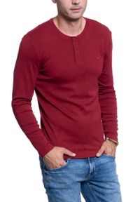 Mustang - MĘSKA KOSZULA Z DŁUGIMI RĘKAWAMI MUSTANG ANTON BASIC HENLEY 1009248 7194. Typ kołnierza: typu henley. Długość rękawa: długi rękaw. Długość: długie