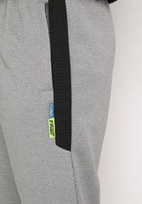 Born2be - Szare Spodnie Dresowe z Elastyczną Gumką w Pasie i Ściągaczami Olenara. Kolor: szary. Materiał: dresówka. Wzór: aplikacja #7