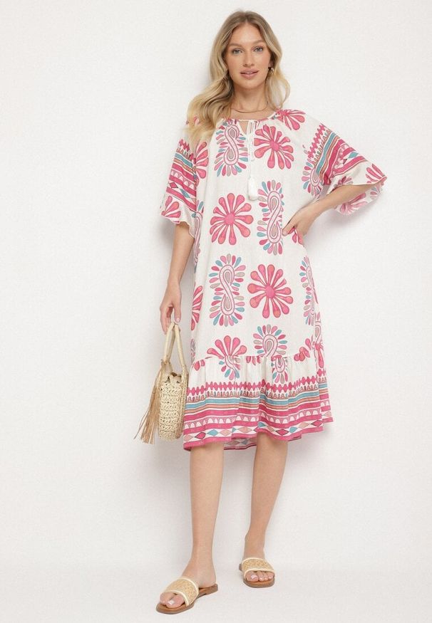 Born2be - Różowa Wiskozowa Sukienka Pudełkowa z Abstrakcyjnym Wzorem Reviona. Okazja: na co dzień, na spotkanie biznesowe. Kolor: różowy. Materiał: wiskoza. Styl: casual, elegancki, biznesowy