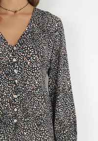 Born2be - Czarny Kombinezon Pyrhele. Okazja: na co dzień. Kolor: czarny. Długość: długie. Wzór: nadruk. Styl: elegancki, casual #6