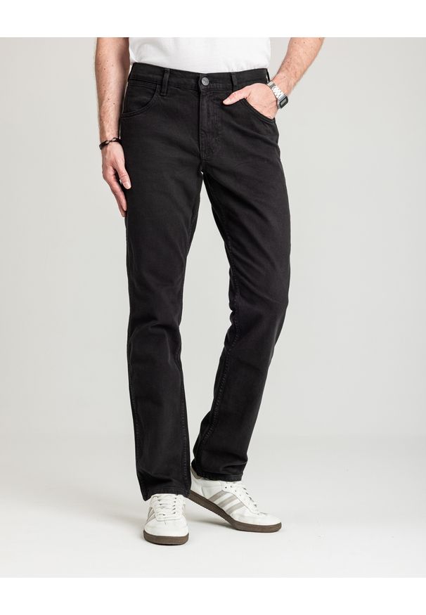 Wrangler - MESKIE SPODNIE WRANGLER GREENSBORO BLACK RINSE 112362309. Okazja: na co dzień. Sezon: lato. Styl: casual, klasyczny