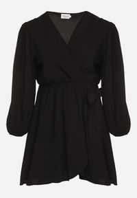 Born2be - Czarna Kopertowa Sukienka z Wiskozą z Wiązaniem w Pasie Vidila. Kolekcja: plus size. Kolor: czarny. Materiał: wiskoza. Sezon: wiosna, jesień. Typ sukienki: kopertowe #2