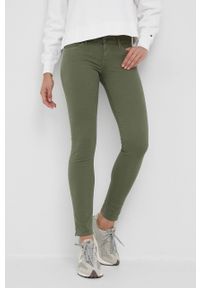 Pepe Jeans spodnie SOHO damskie kolor zielony dopasowane medium waist. Kolor: zielony. Materiał: materiał