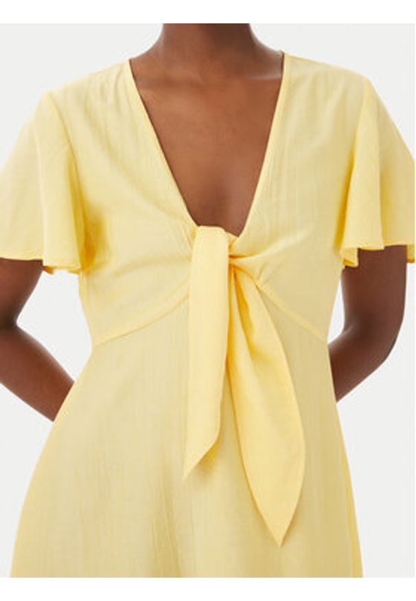 Vero Moda Sukienka codzienna Vira 10340739 Żółty Regular Fit. Okazja: na co dzień. Kolor: żółty. Materiał: wiskoza. Typ sukienki: proste. Styl: casual