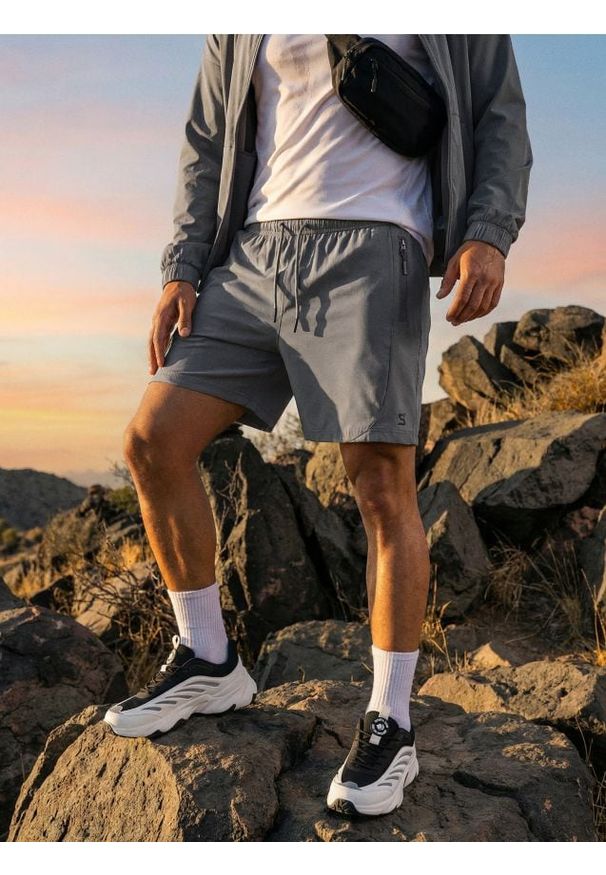 Sinsay - Szorty sportowe Snsy Performance - szary. Kolor: szary. Styl: sportowy