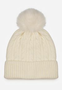 Born2be - Jasnobeżowa Czapka w Warkoczowy Splot z Pomponem Vetisare. Kolor: beżowy. Materiał: dzianina, jeans. Wzór: ze splotem #1