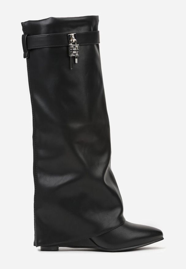 Born2be - Czarne Kozaki na Koturnie z Modnie Wywiniętą Cholewką z Klamrą Erisela. Zapięcie: klamry. Kolor: czarny. Materiał: jeans. Szerokość cholewki: normalna. Sezon: zima. Obcas: na koturnie. Styl: klasyczny, elegancki