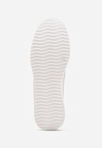 Born2be - Beżowe Mokasyny na Grubej Podeszwie z Przeszyciami i Kolorowymi Kryształkami Iaria. Kolor: beżowy. Materiał: jeans, satyna. Wzór: kolorowy. Styl: elegancki, klasyczny #8