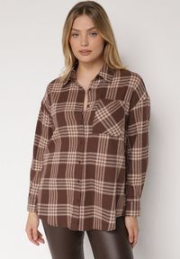 Born2be - Brązowa Bawełniana Koszula w Kratę Monittia. Okazja: na co dzień. Kolor: brązowy. Materiał: bawełna. Styl: klasyczny, casual, elegancki #2