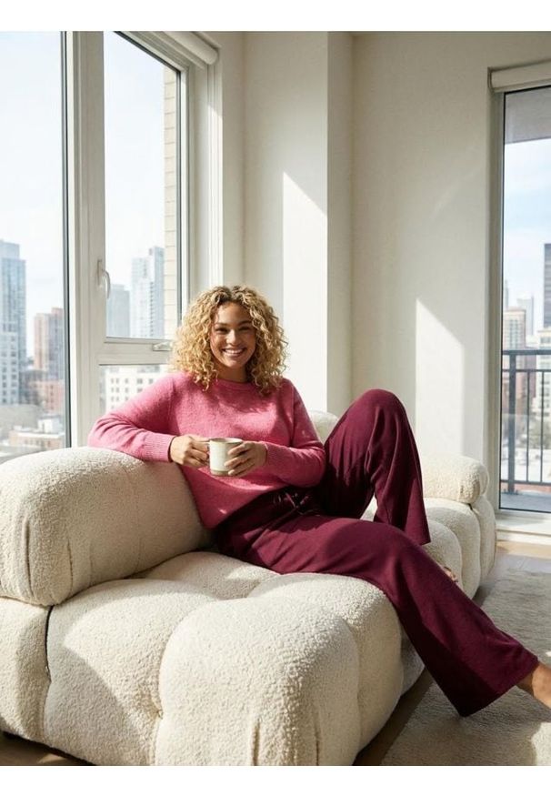 Sinsay - Spodnie wide leg z domieszką wiskozy Plus Size - bordowy. Kolekcja: plus size. Kolor: czerwony. Materiał: wiskoza