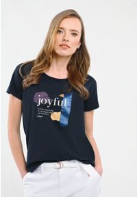 Volcano - T-shirt z nadrukiem T-JOYFULL. Kolekcja: plus size. Kolor: niebieski. Materiał: elastan, materiał, skóra, bawełna. Długość rękawa: krótki rękaw. Długość: krótkie. Wzór: nadruk. Styl: klasyczny