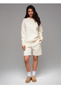 Ombre Clothing - Klasyczna bluza dresowa unisex z okrągłym dekoltem – kremowa V2 OU-SNBC-0104 - XL/XXL. Kolor: kremowy. Materiał: dresówka. Wzór: aplikacja. Styl: klasyczny #5